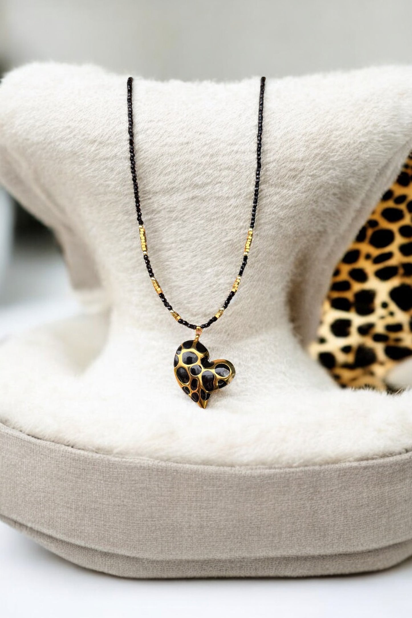 Chic schwarzer Kristall | Halskette handgefertigt