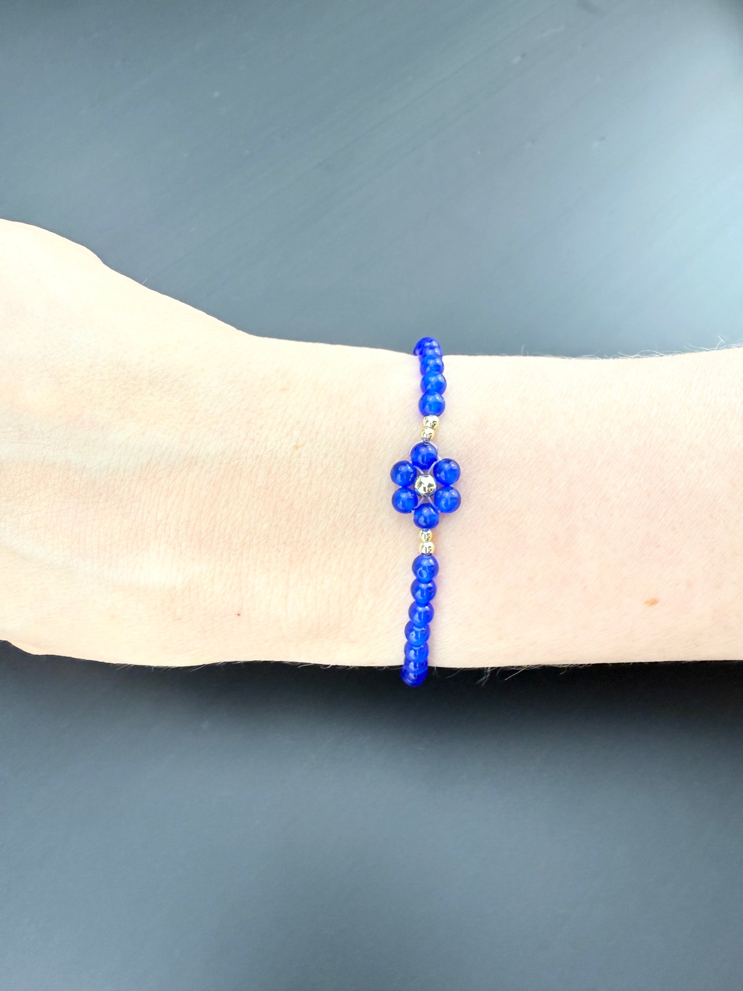 Blume ‘Mystery’ Katzenauge Edelstein | Armband handgefertigt