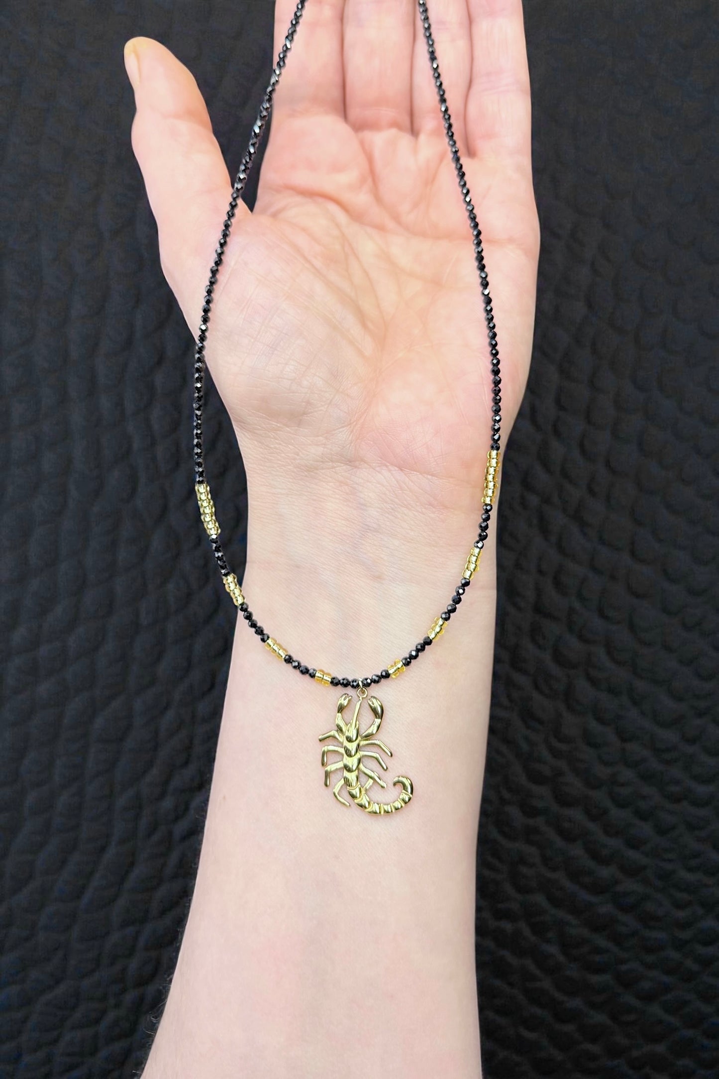 Chic Skorpion | Halskette handgefertigt