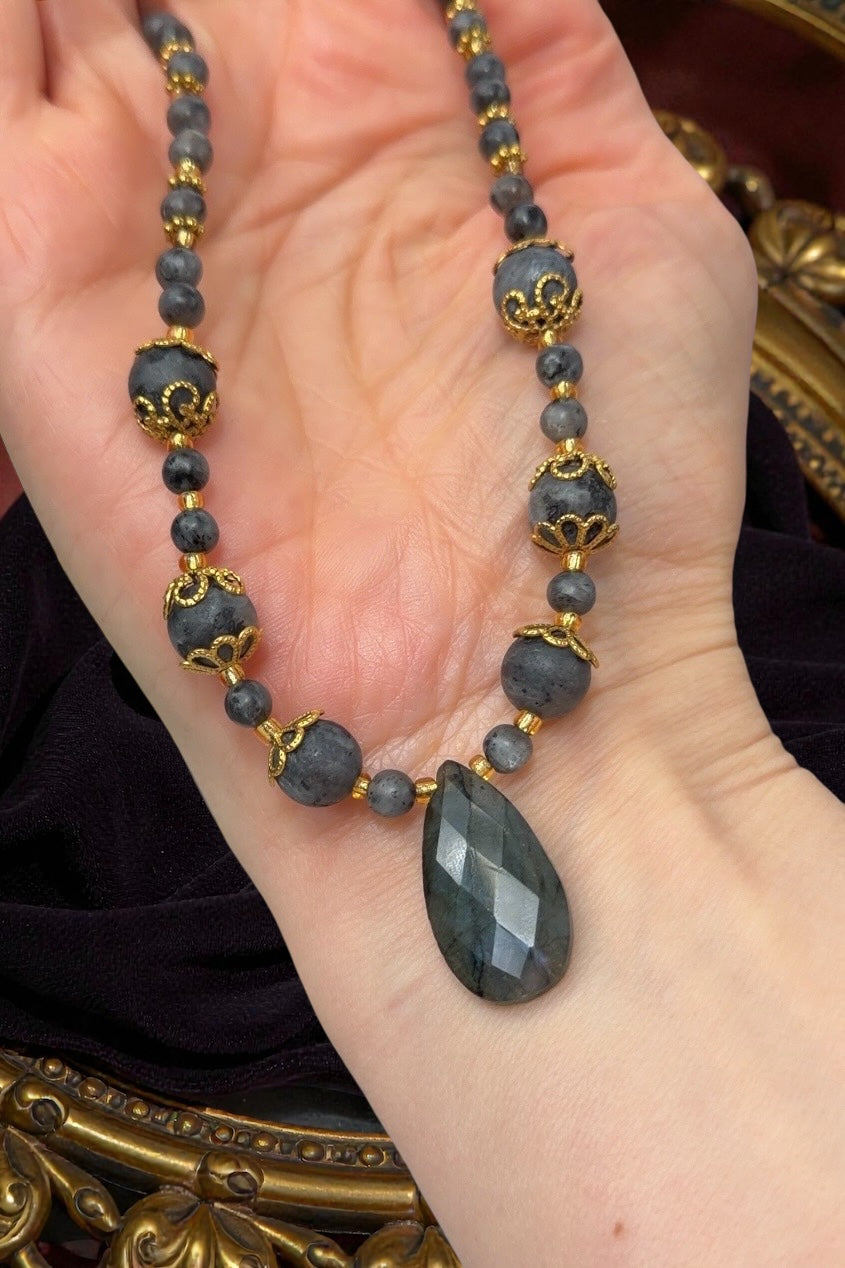 Chic Labradorit | Halskette handgefertigt